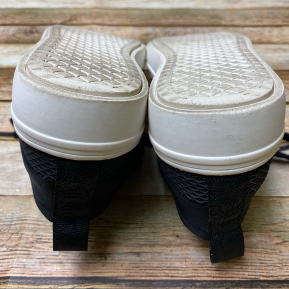 Mossimo Lancer Slip On Sneaker - Picture 9 of 10